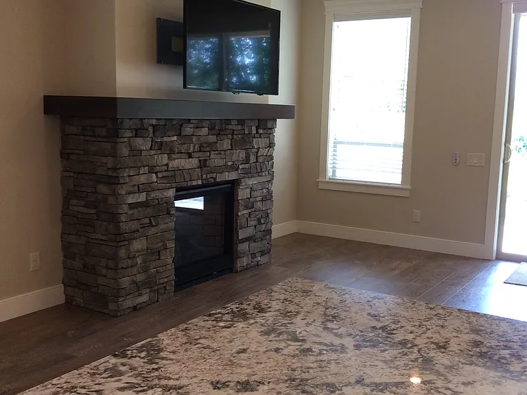 3820 Creek View Dr — Photo 12