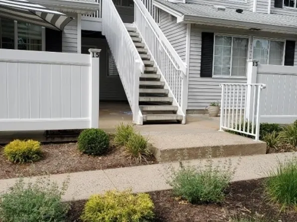 13 Hyde Ct, Bedminster Twp., NJ 07921