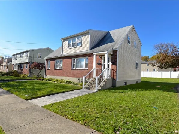 117 Elizabeth Ann Dr, New Haven, CT 06512