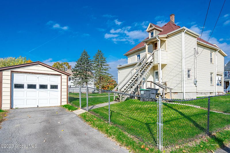 5th image of 16 Hemstreet Avenue
