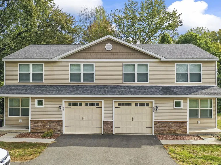 48 Plank Rd #B — Photo 1