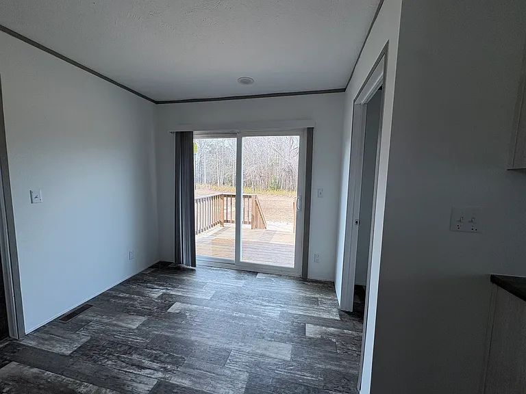 1438 Nathan Dr — Photo 12