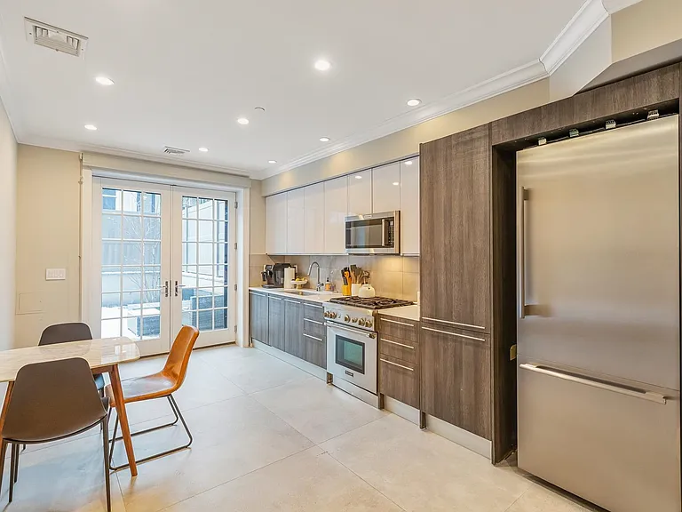 808 Washington St #GARDEN LEVEL — Photo 5