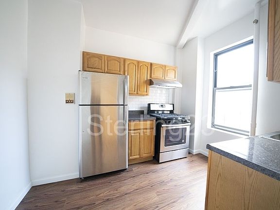 2nd image of 3084 34th St #5B