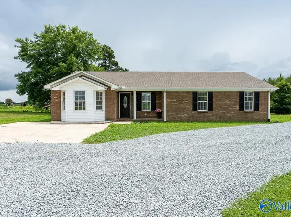 15940 Quinn Rd, Athens, AL 35611