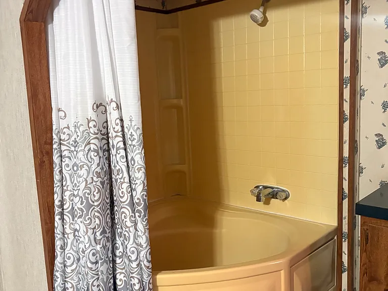 124 Watson Ln #12 — Photo 4