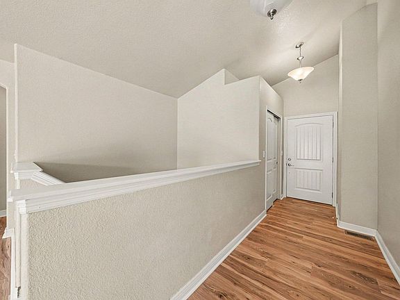 5th image of 430 Osceola Dr