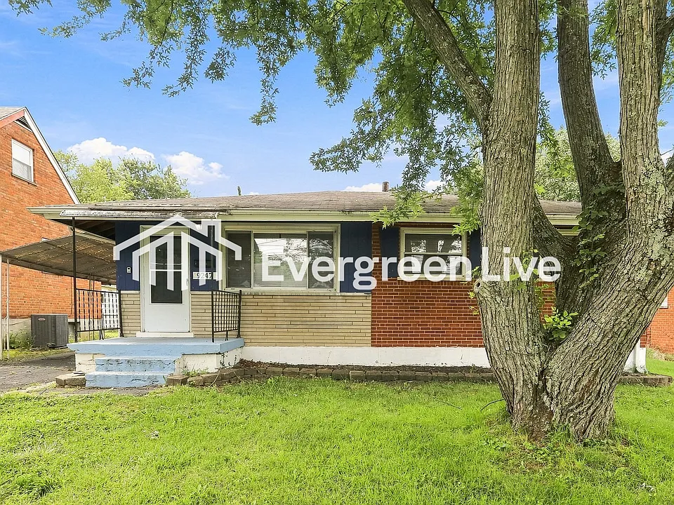 9247 Coogan Dr