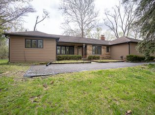 5135 Old Ct, West Bloomfield, MI 48322