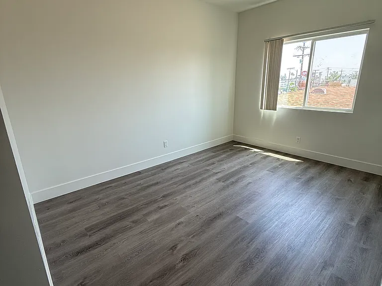 13748 Sherman Way — Photo 8