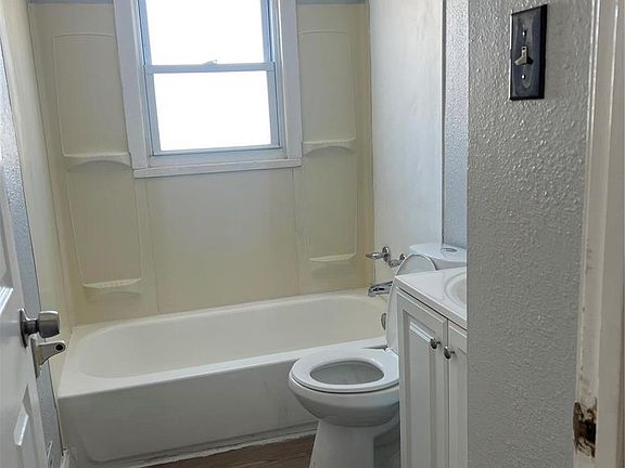 4th image of 8601 Haltonia Ln