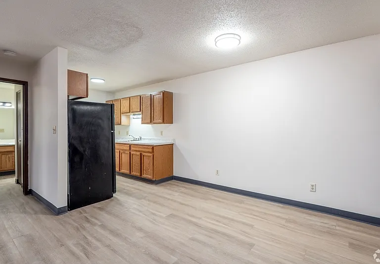 187 S National Ave #10 — Photo 5