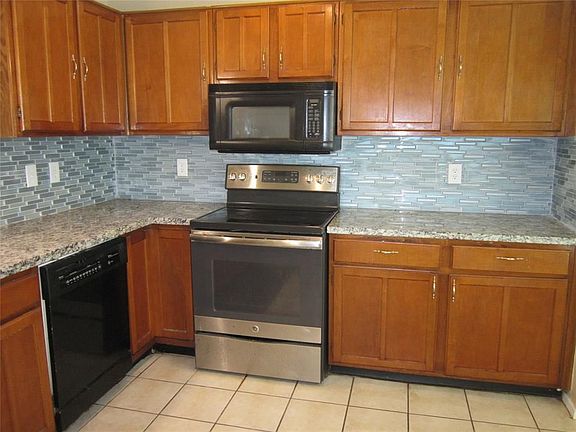 3rd image of 8334 S Meadow Bird Cir
