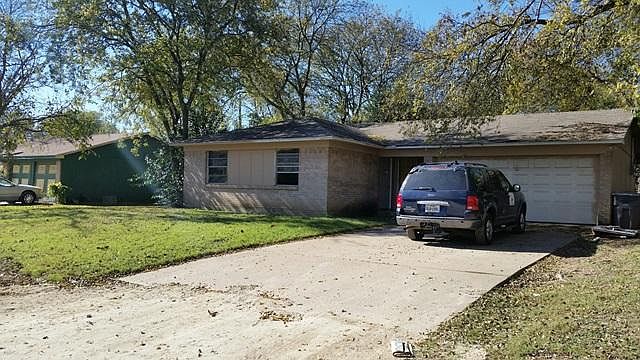 2nd image of 5919 Lazy River Dr