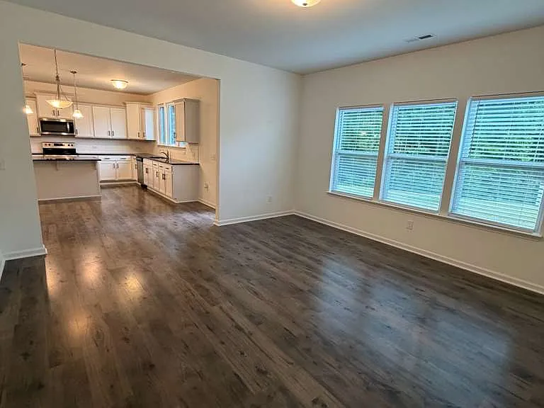 4038 Monteray Cir — Photo 3