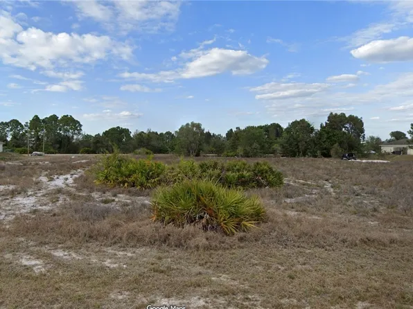 2706 30th St SW, Lehigh Acres, FL 33976