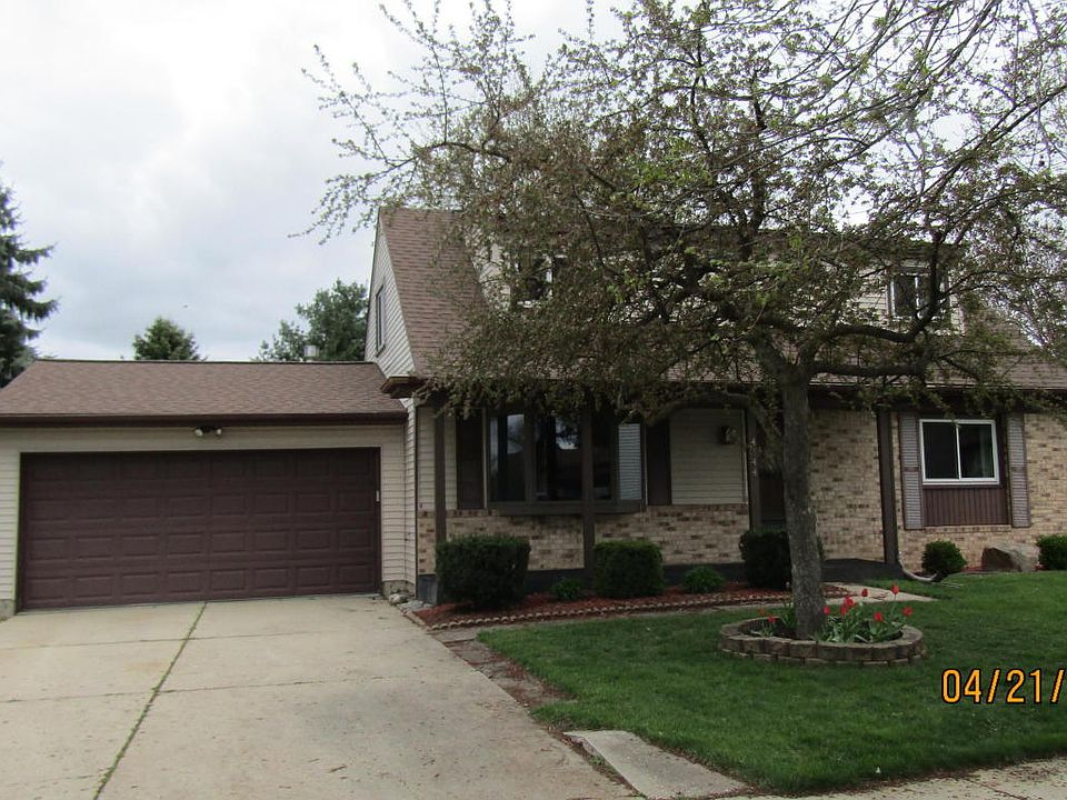 1st image of 4144 Chaucer Cir