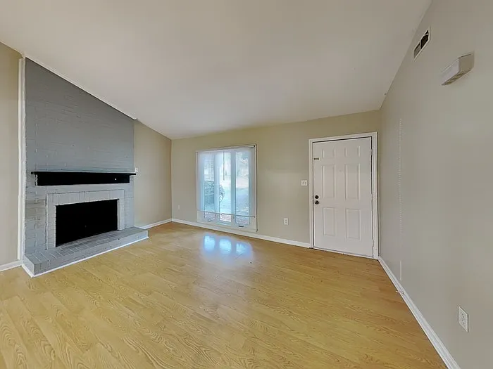 6900 Duncroft Ln — Photo 4