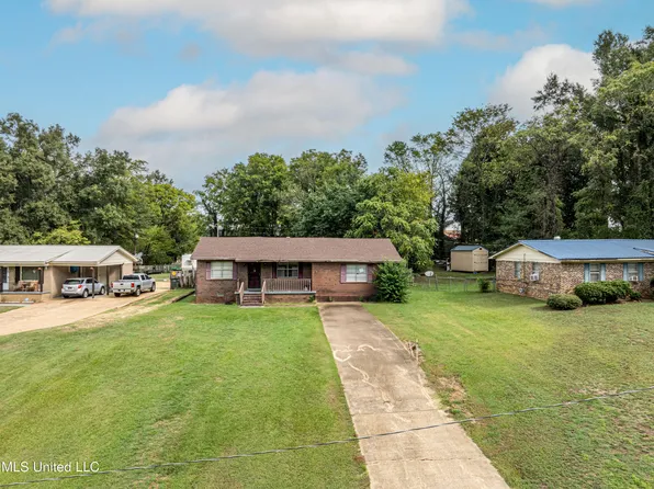 270 Johnson Park, Holly Springs, MS 38635