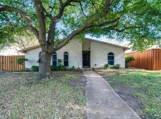 7210 Chinaberry Rd, Dallas, TX 75249