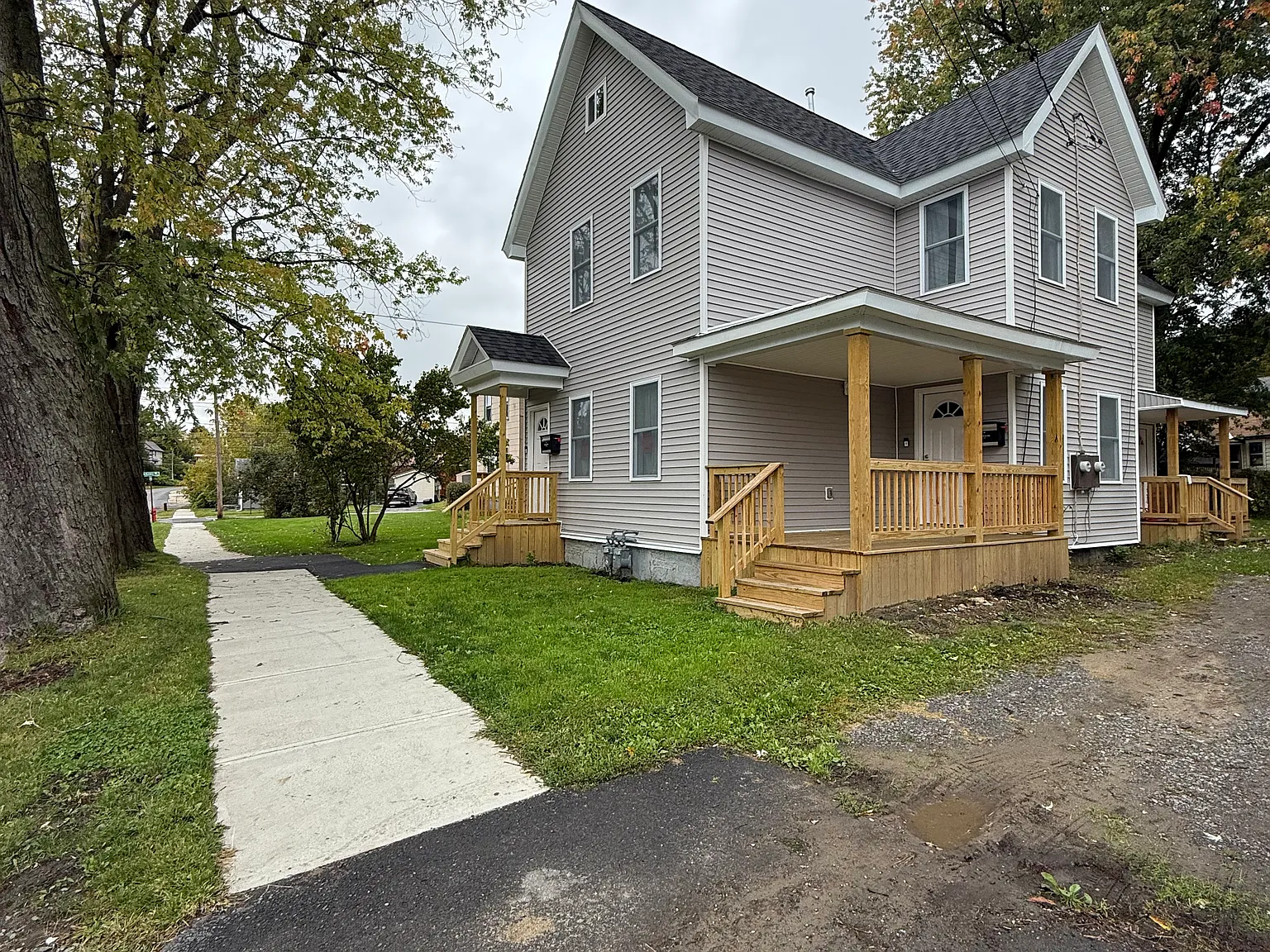 102 W 8th Ave — Photo 2