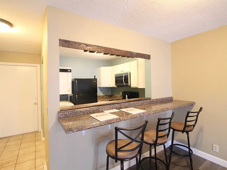 1390H Hunters Rd — Photo 26
