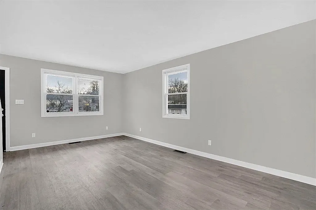 2 bed, 855 sqft, $900 — Photo 4