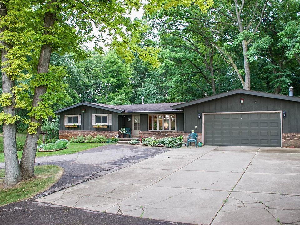 1st image of 14001 Iroquois Woods Dr