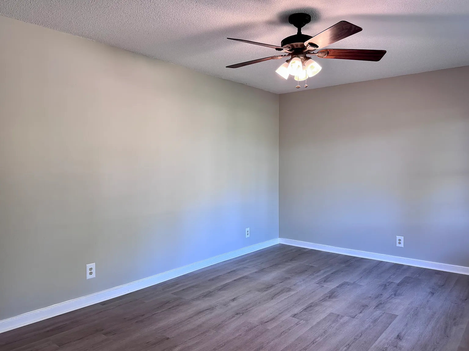 3 bed, 1540 sqft, $1,995 — Photo 2