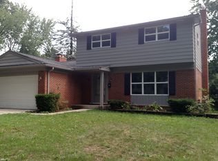 29828 Spring Hill Dr, Southfield, MI 48076