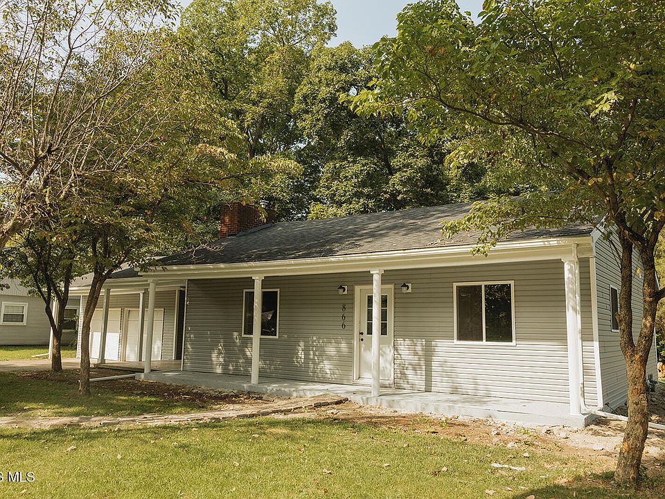1st image of 866 Summit St