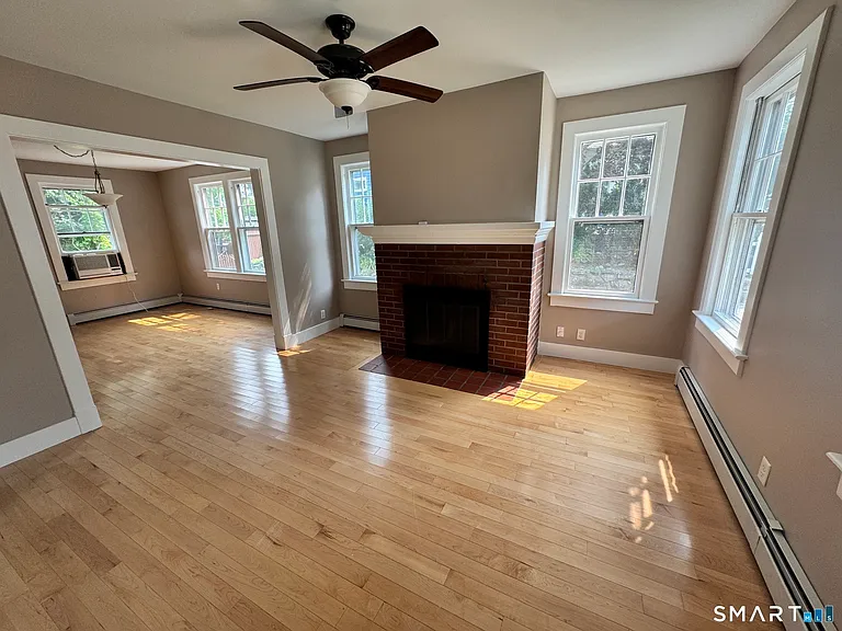18 Spicer Ave — Photo 6