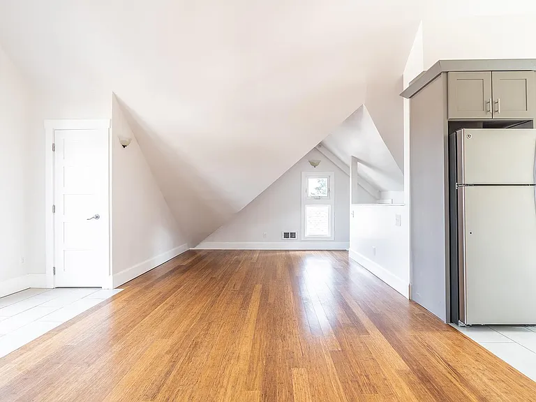 2314 Hoyt Ave #D — Photo 10