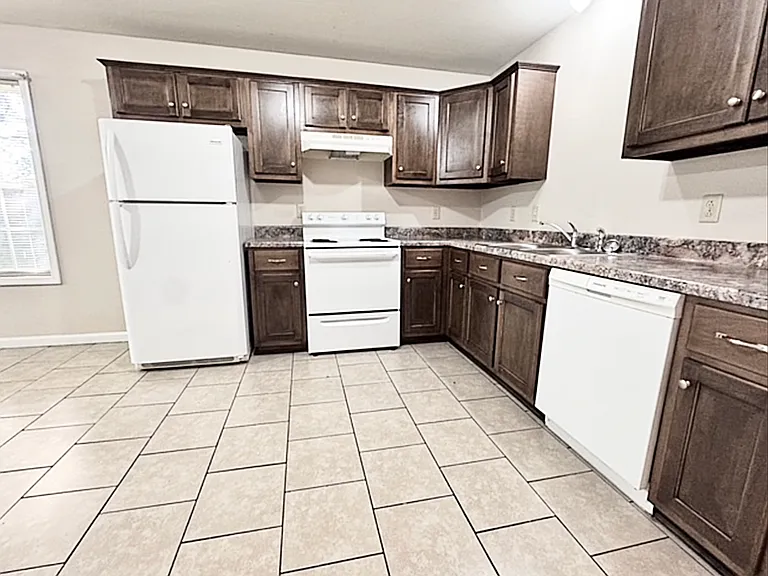 616 Creath Ave — Photo 5