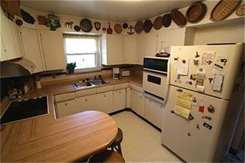2nd image of 9330 Arnold Ln