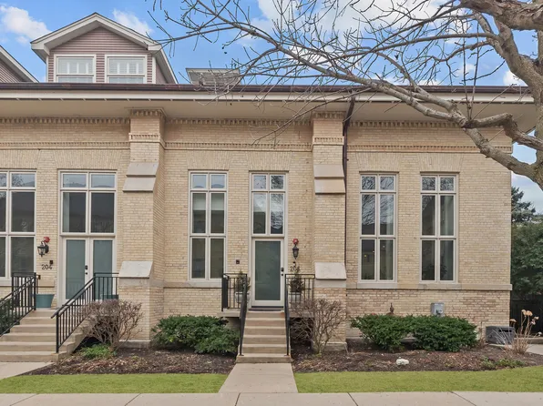 206 Whistler Rd #0, Highland Park, IL 60035