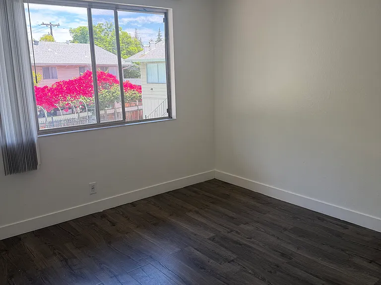 4890 Hamilton Ave #1 — Photo 7
