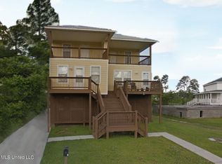 425 Lac Bleu Ave #B, Pass Christian, MS 39571