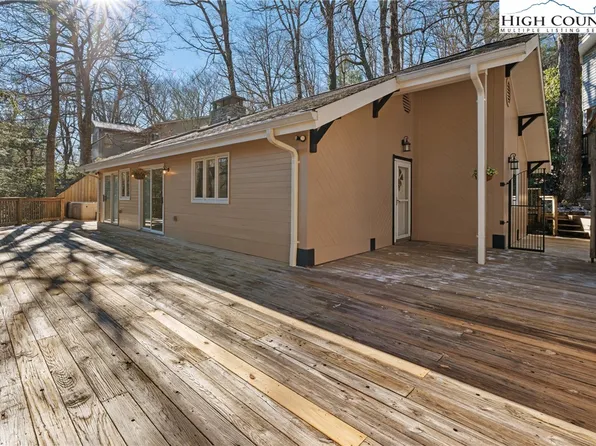 1300 Laurel Lane, Blowing Rock, NC 28605