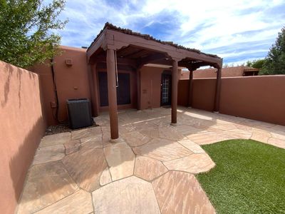 2 S Cochiti Trl, Corrales, NM, 87048