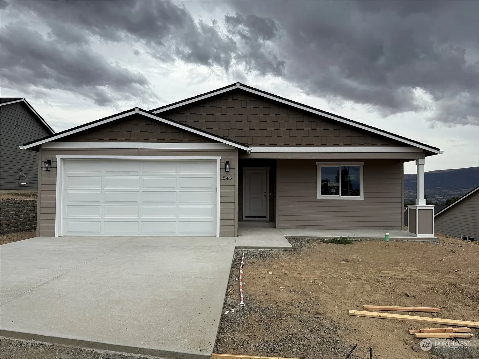 845 N Macaw Avenue photo 1