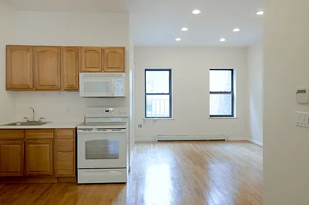 Rented by CORE | media 2