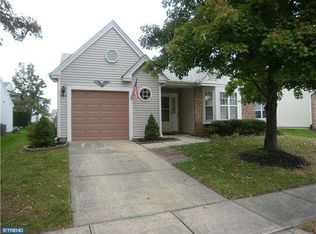 633 Cascade Dr S, Mount Laurel, NJ 08054