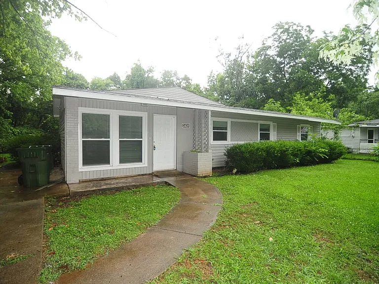 2425 Tuxedo Dr NW — Photo 14