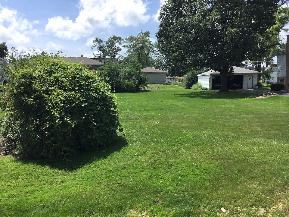 1st image of 11832 S La Crosse Ave