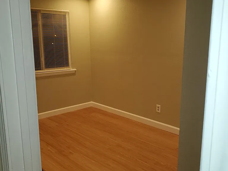 1804 N Streamline Dr — Photo 6