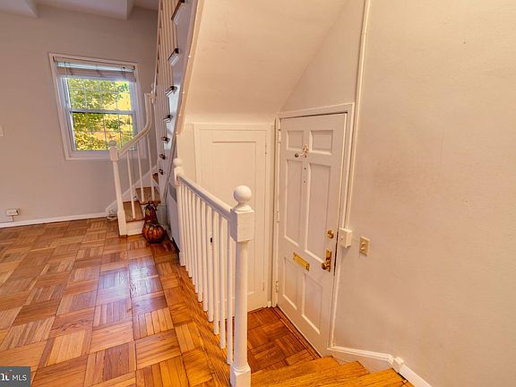5th image of 3756 Gunston Rd
