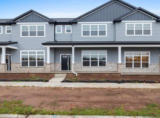 2891 Howard Cmns, Green Bay, WI 54313