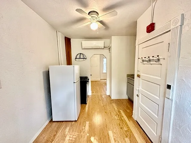4 Garden Court St #4B — Photo 8