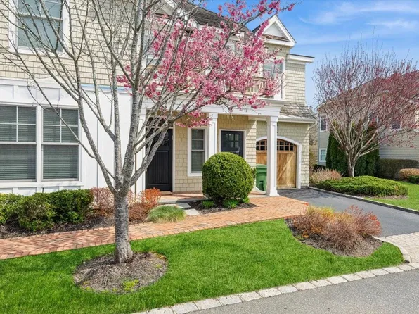 404 High Pond Ln, Southampton, NY 11968